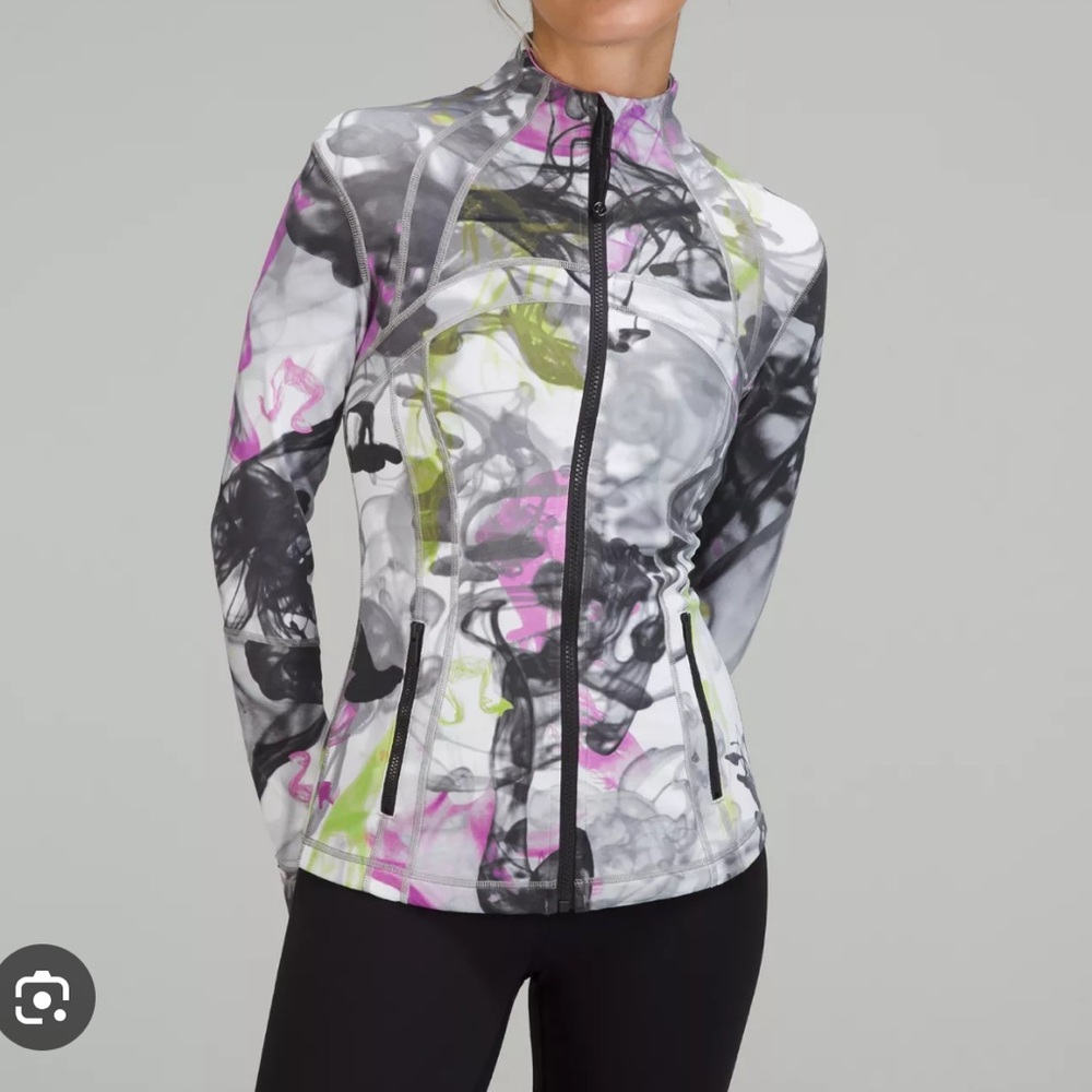 Lululemon throwback print size 6 jacket. Barely used